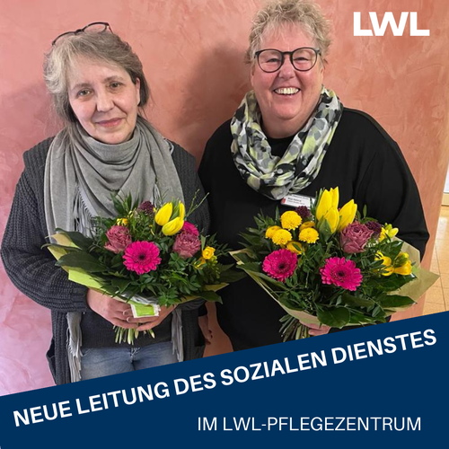 Zwei Frauen stehen nebeneinander, mit bunten Blumensträußen n den Händen. Darüber der Schriftzug "Neue Teamleitung des Sozialen Dienstes".