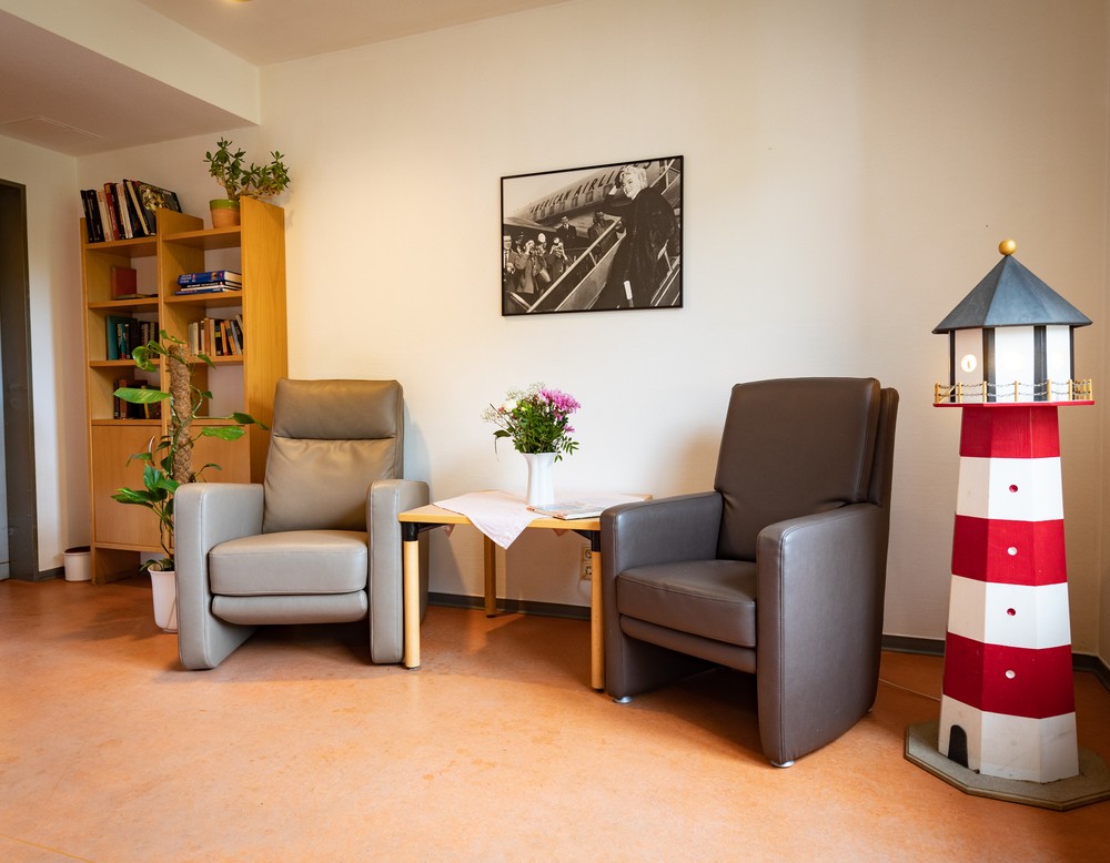 Ein farbenfrohes Geminschaftswohnzimmer.