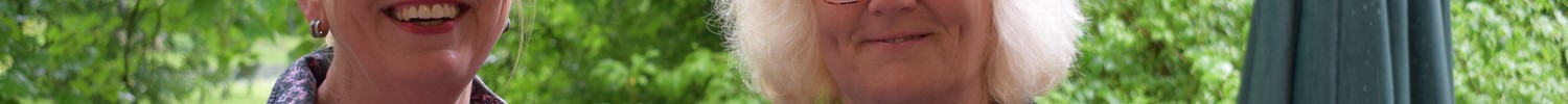 von links: Christiane Böhm und Reinhild Spanke stehen für Ihre Fragen bereit.